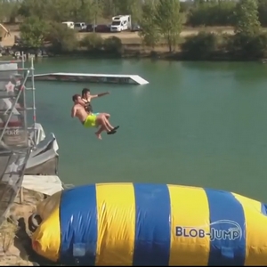 Vidéo Xplicit Blob Jump